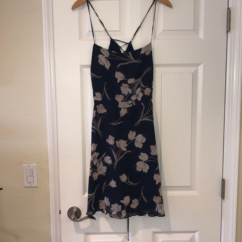 LULUS navy blue floral dress size XL